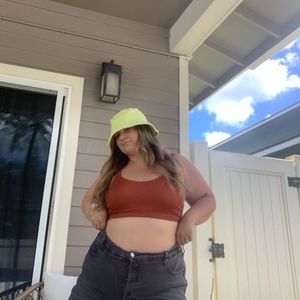 Meet your Posher, Courtney